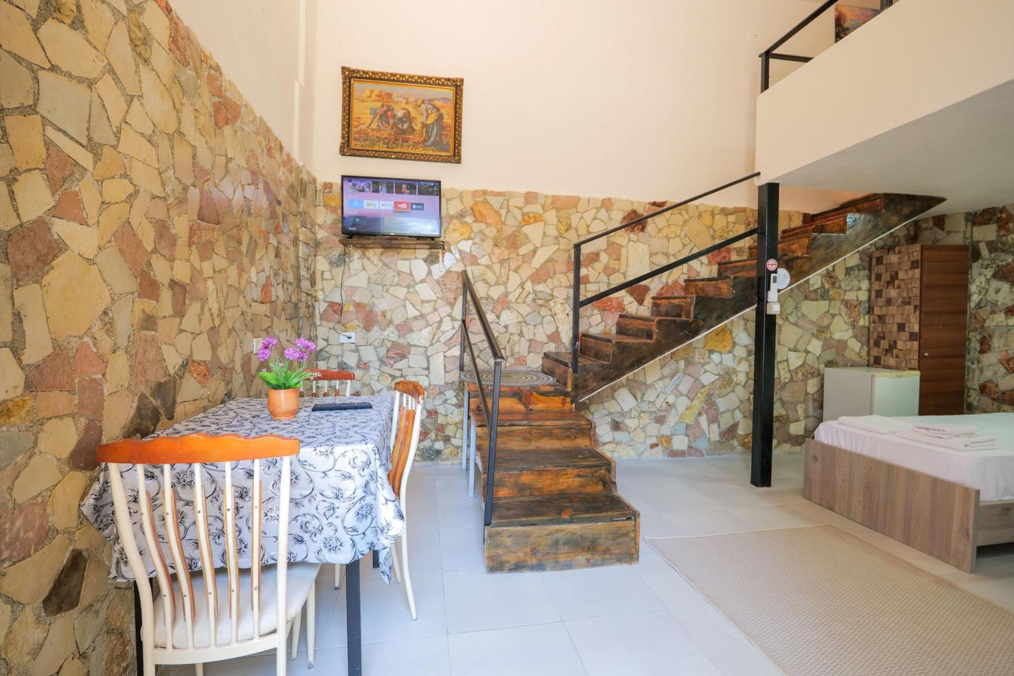 Garden Villa Lake Side & Glamping Ksamil Luaran gambar