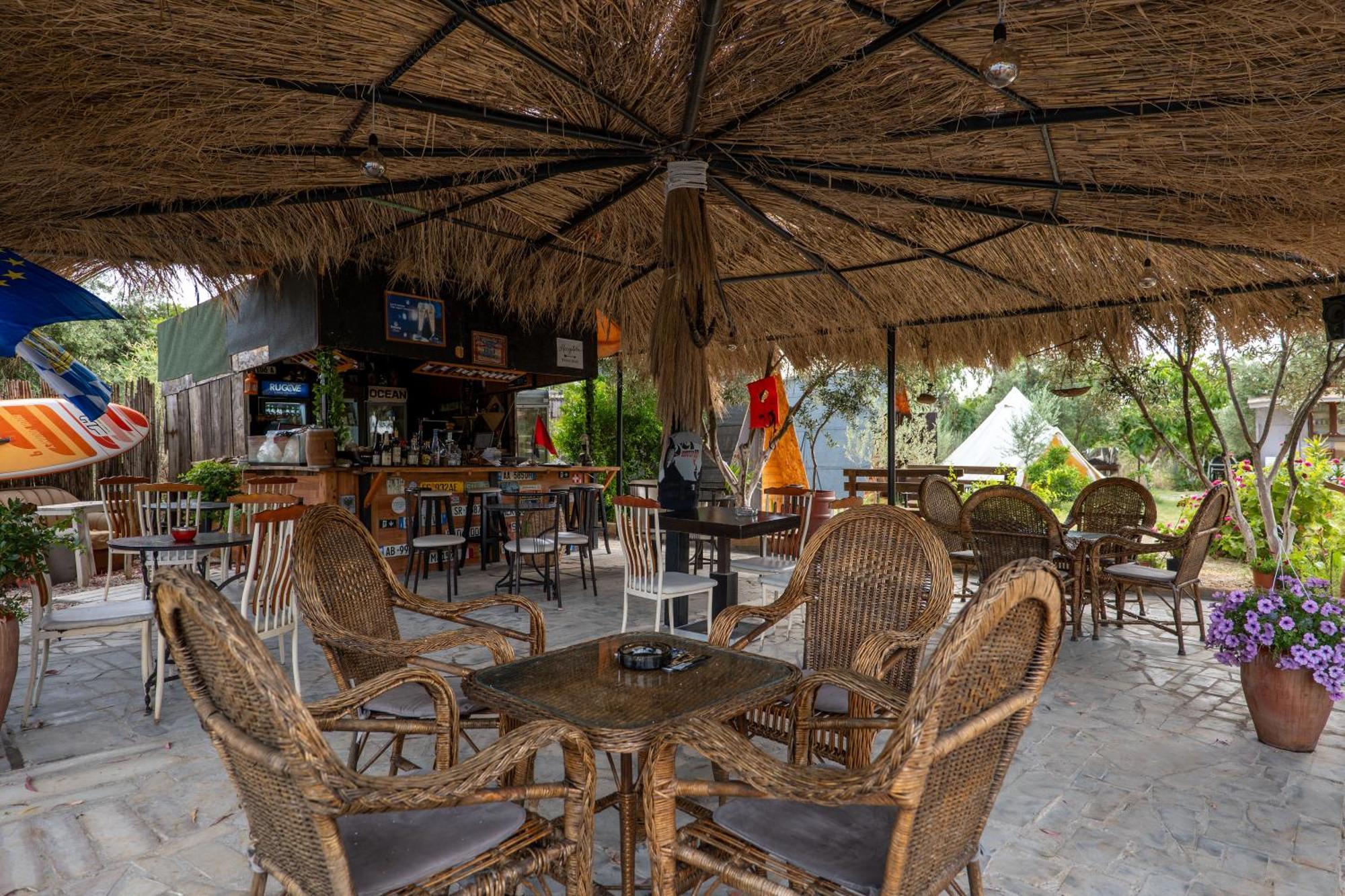 Garden Villa Lake Side & Glamping Ksamil Luaran gambar