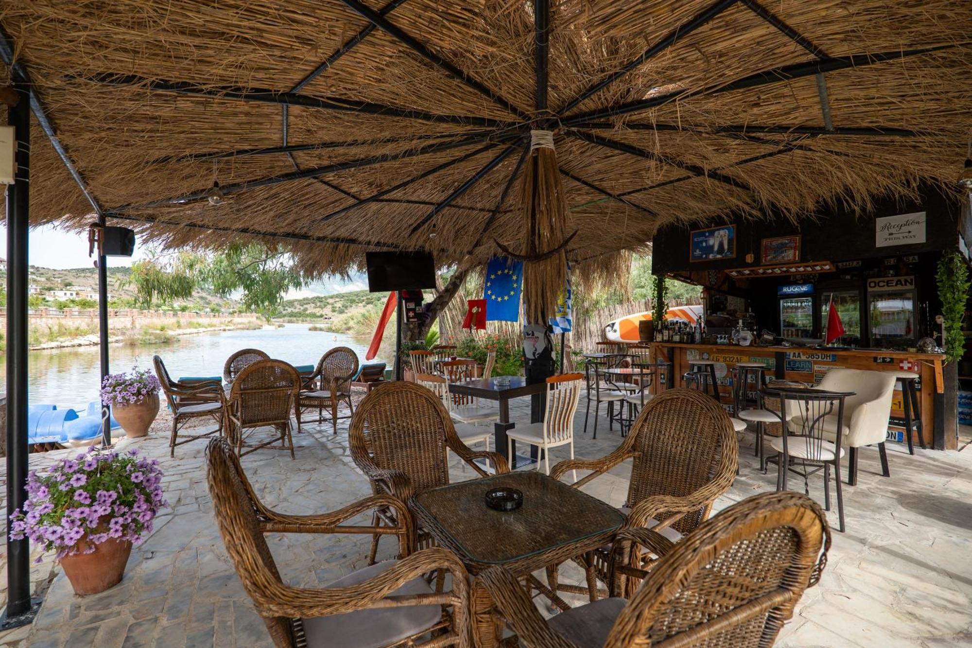 Garden Villa Lake Side & Glamping Ksamil Luaran gambar
