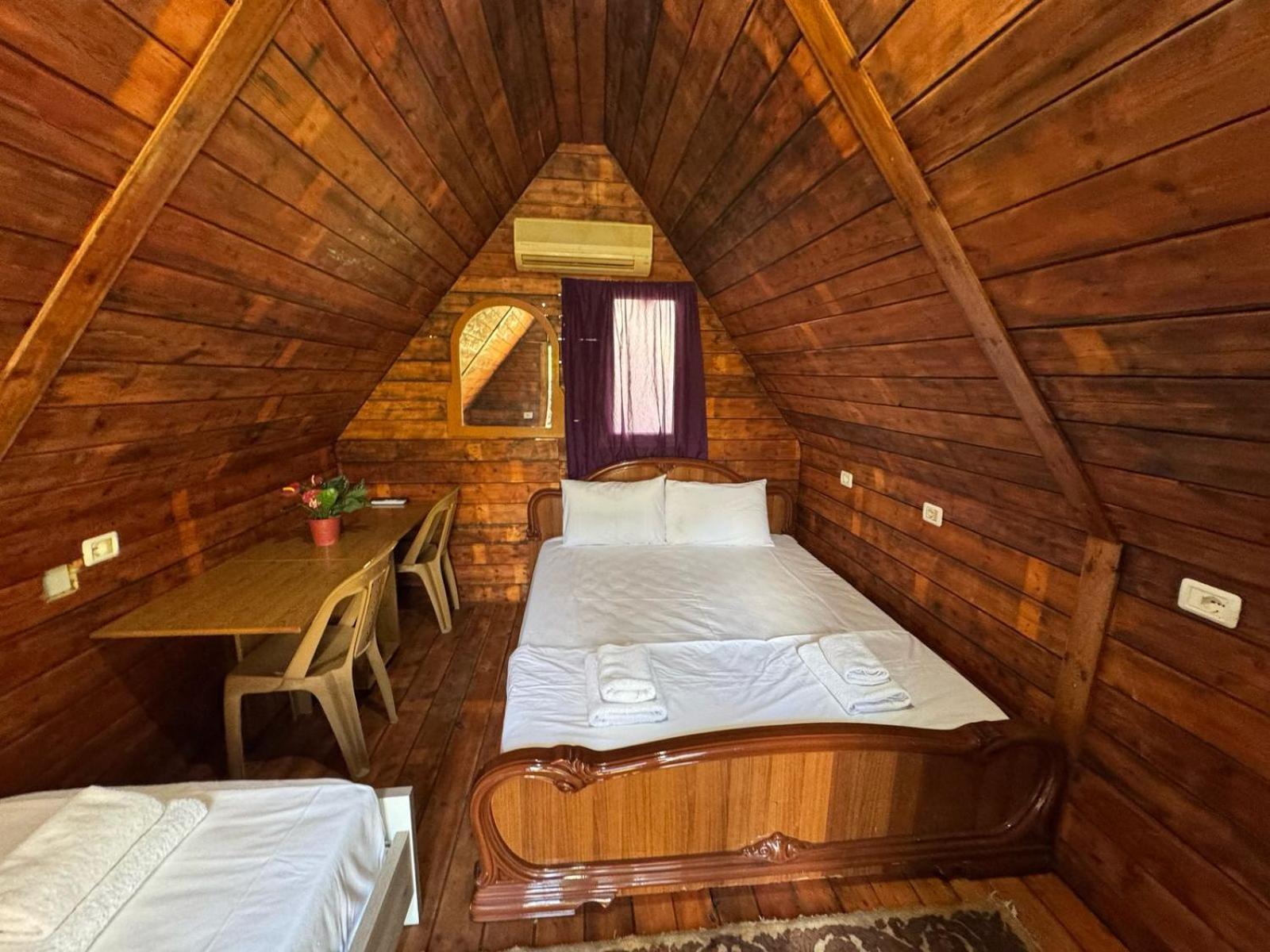 Garden Villa Lake Side & Glamping Ksamil Luaran gambar